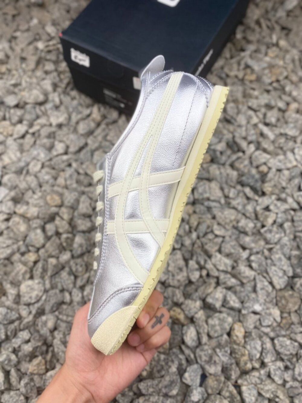 Onitsuka Tiger Mexico 66 Women’s Silver White Metallic Sneakers - Picture 5 of 8